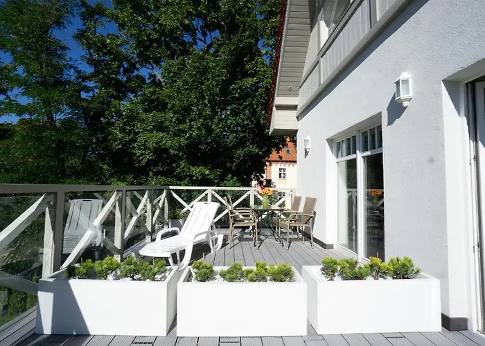 Roomsy Guest House